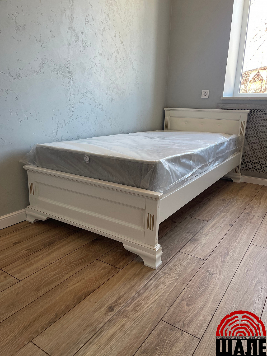 Кровать "Вайона" с каретной стяжкой Капитоне в изголовье